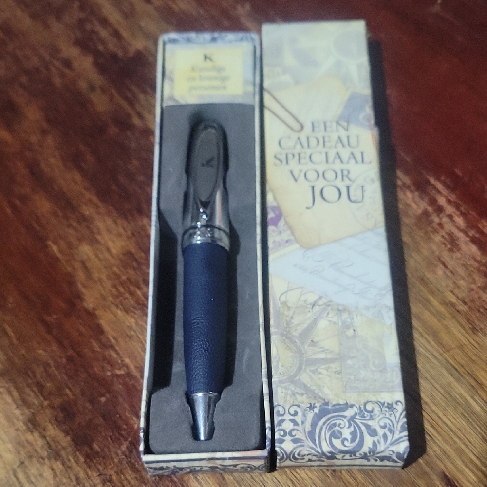 History & Heraldry Pen~Bamboo & Faux Leather